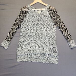 Escio Silver Metallic Sparkle Bouclé Sweater Lace Sleeve High-Low Shimmer M